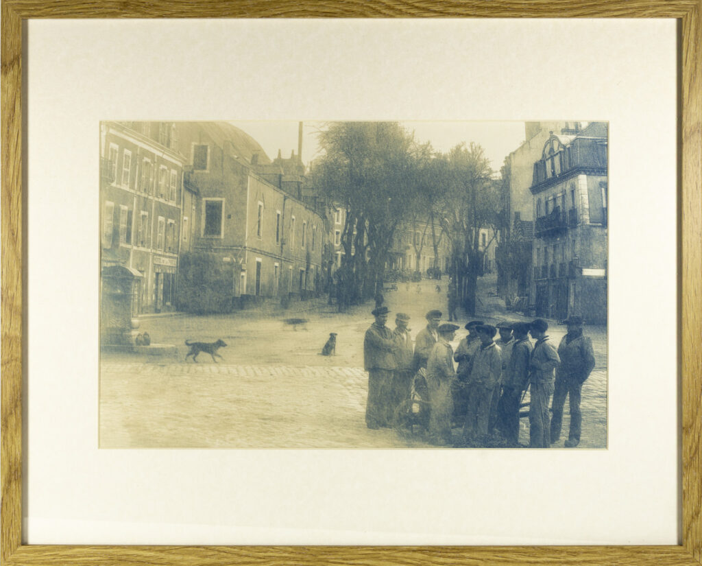 Scène de rue, avenue Carnot à Belle-Ile-en-Mer, Cyanotype